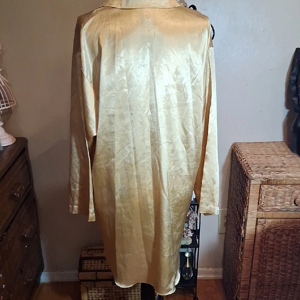 VINTAGE CHRISTIAN DIOR GOLD SATINLIKE NIGHTSHIRT SIZE MEDIUM